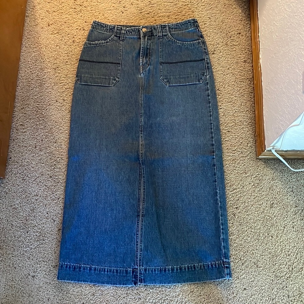 bkle denim skirt
